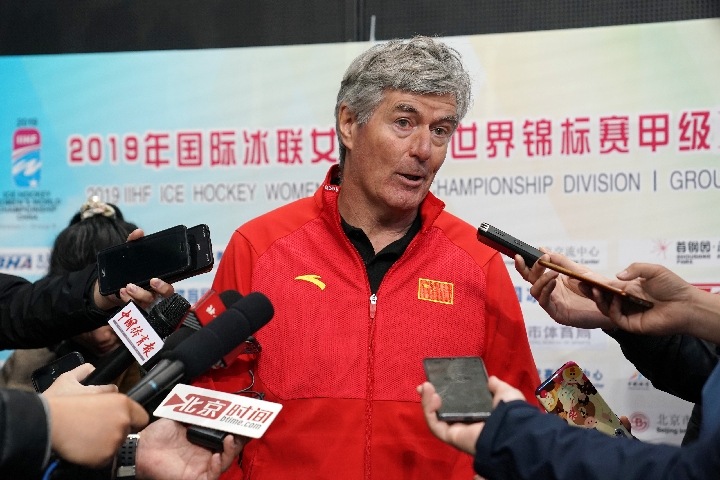 关于冰球赛后采访曝光，内幕引发热议的信息