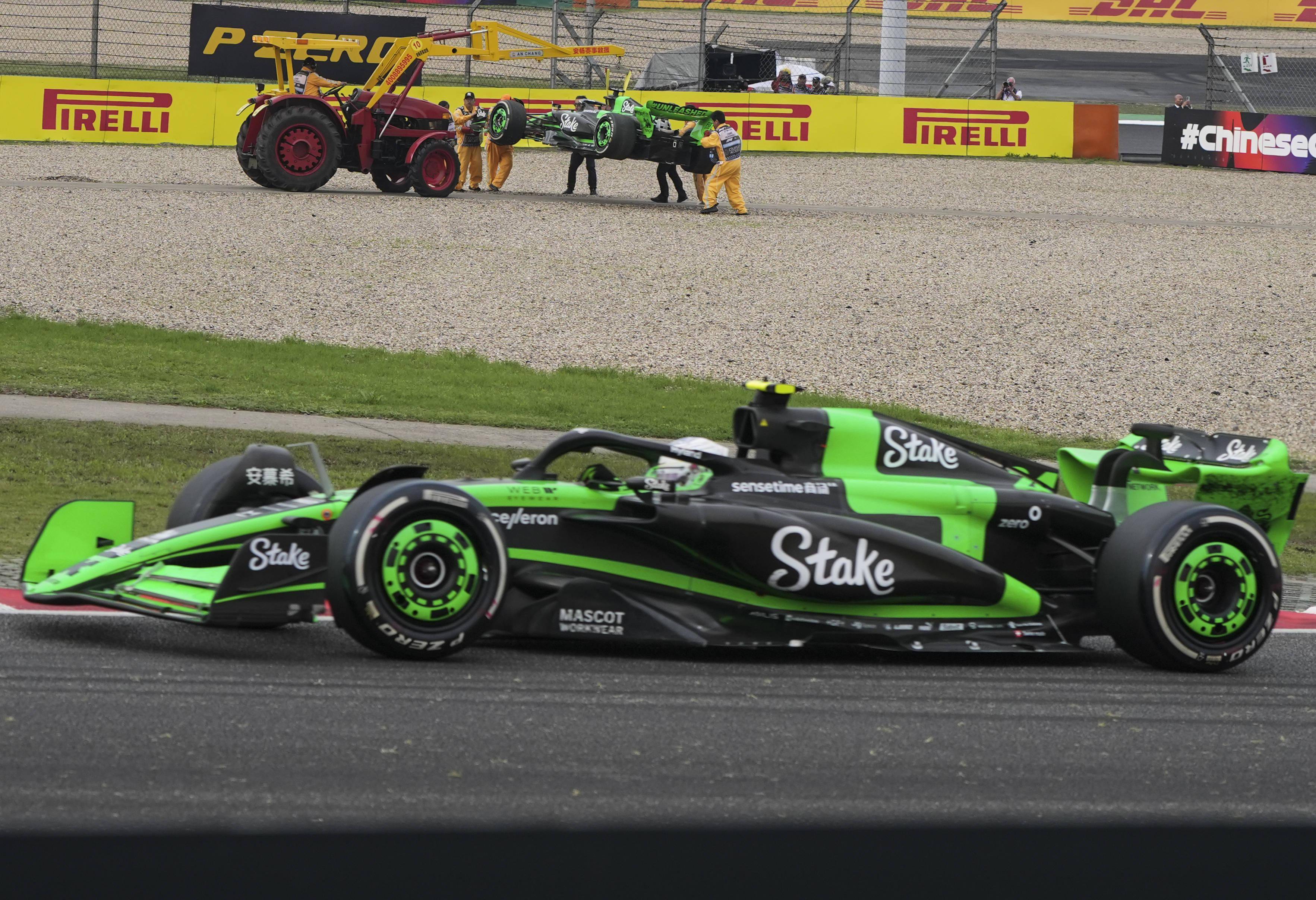 红牛二队险胜迈凯伦，佩雷兹状态火热