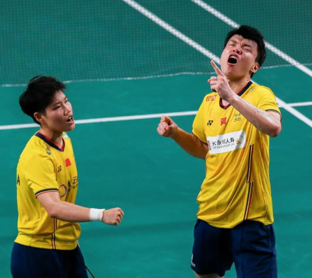 印度队险胜泰国队，黄鸭组合扛起全队