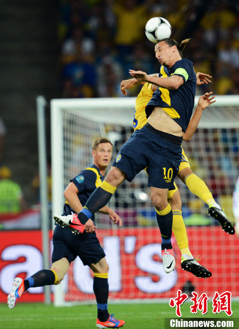 韩国轻取乌克兰，伊布带队取胜