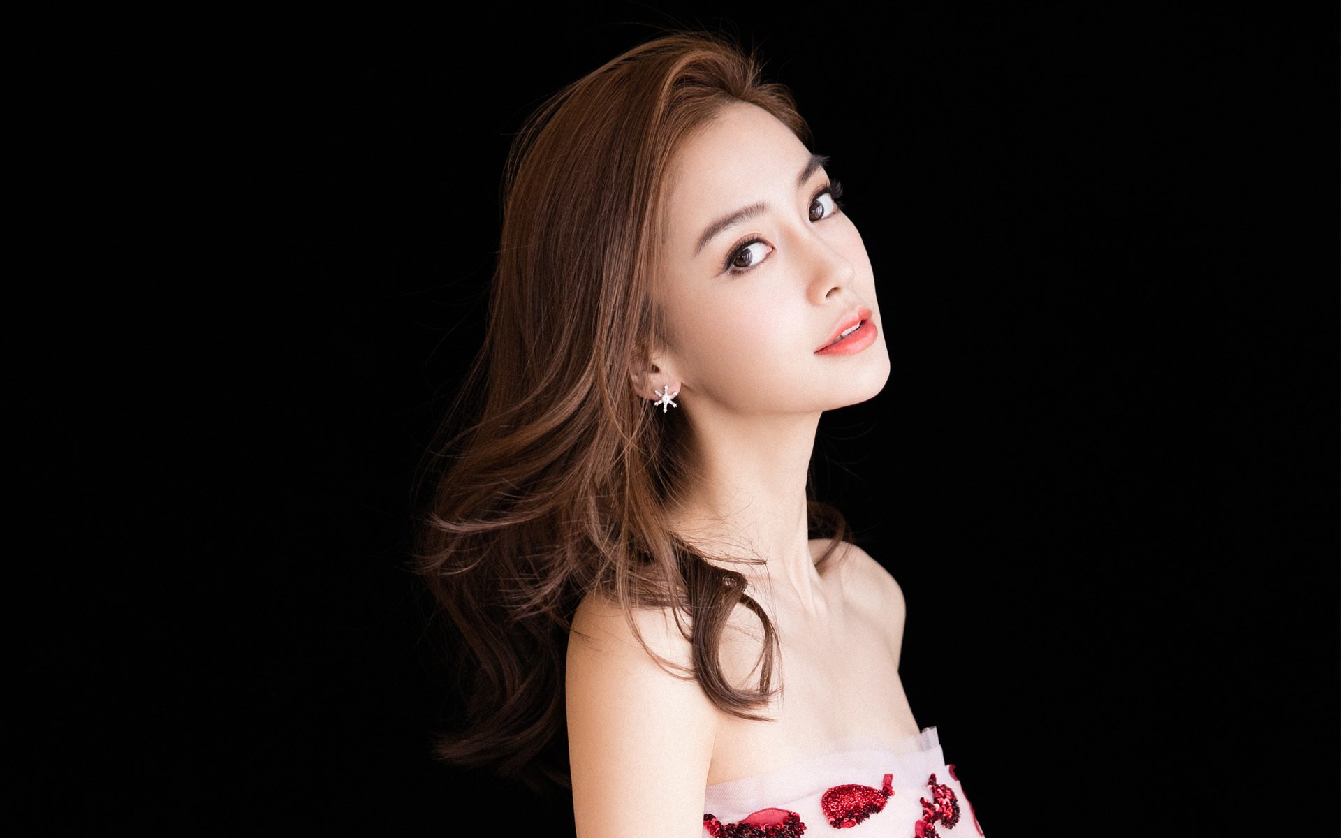 一剑封喉，卡拉斯科的绿茵魔术与摩洛哥以寡敌众的战术胜利